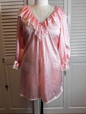 Vintage Lily of France small Pink Satin Nightgown Lace Trim & Ruffle Romantic
